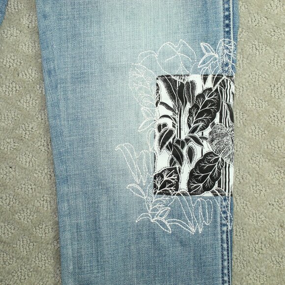 White House Black Market Women's Size 00 Straight Crop Floral Patch Embroidered - Picture 4 of 7
